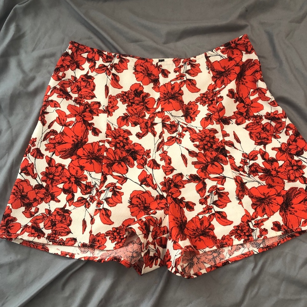Vintage floral high waist shorts